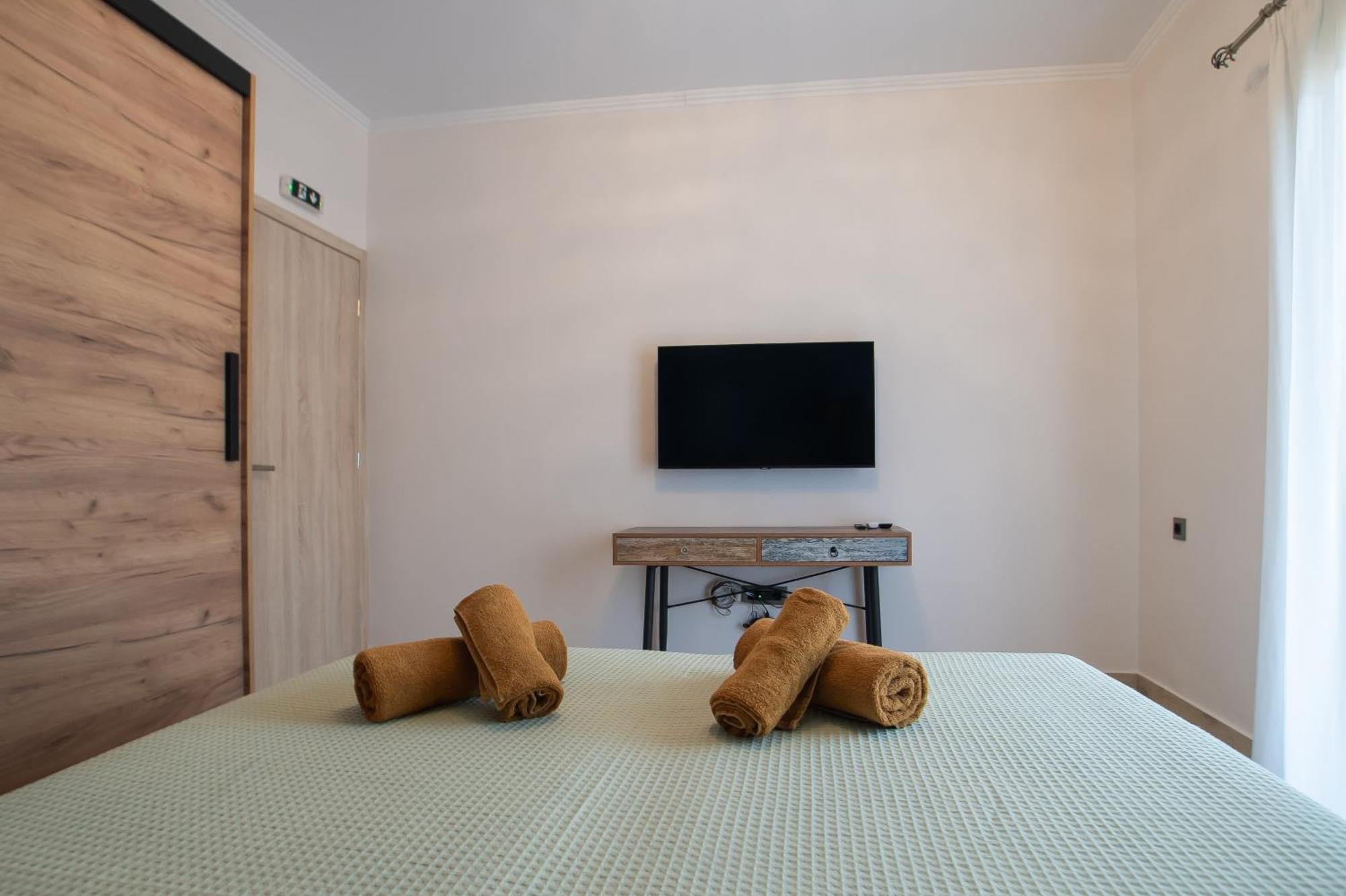 Elegance Suites Платарія Екстер'єр фото
