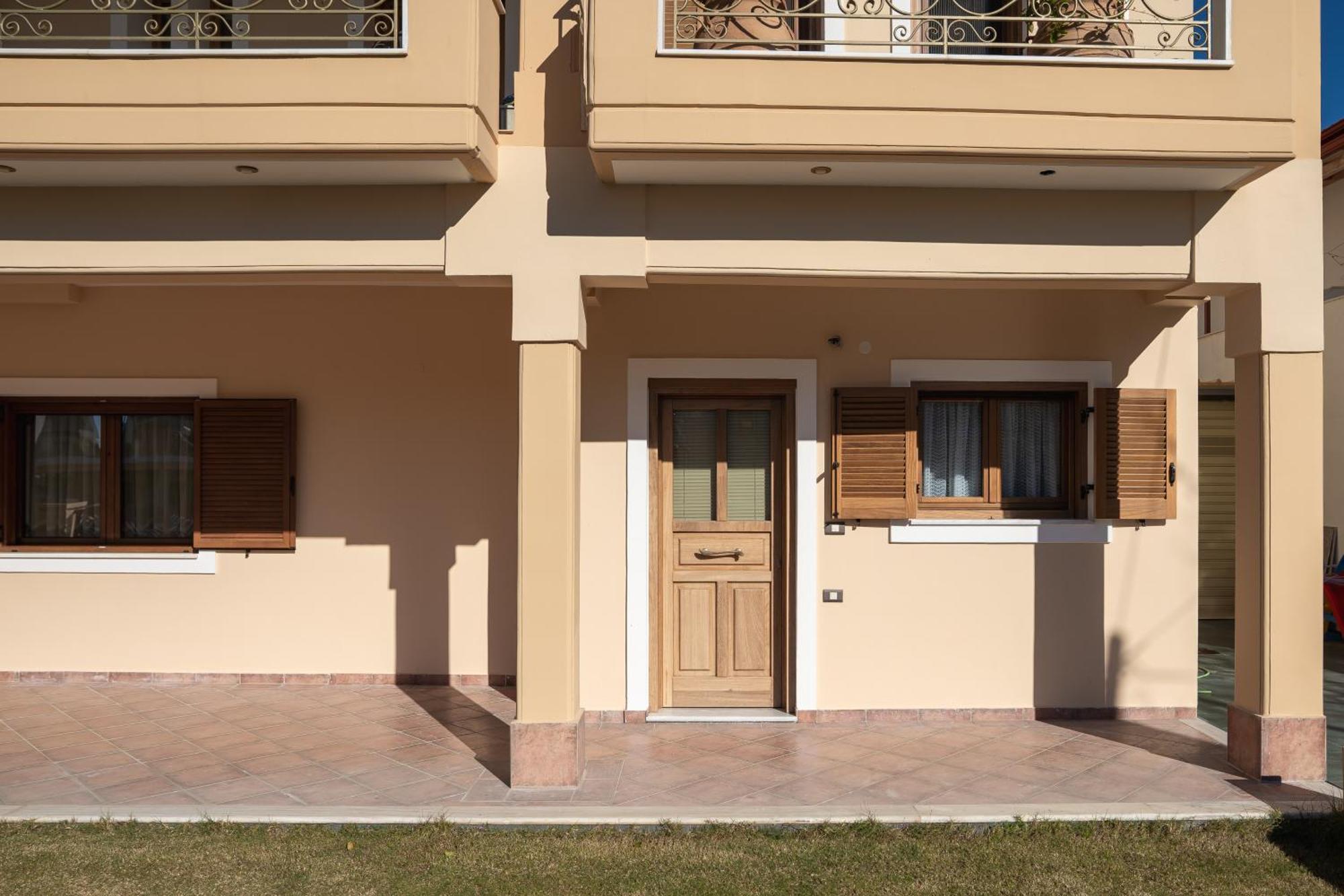 Elegance Suites Платарія Екстер'єр фото