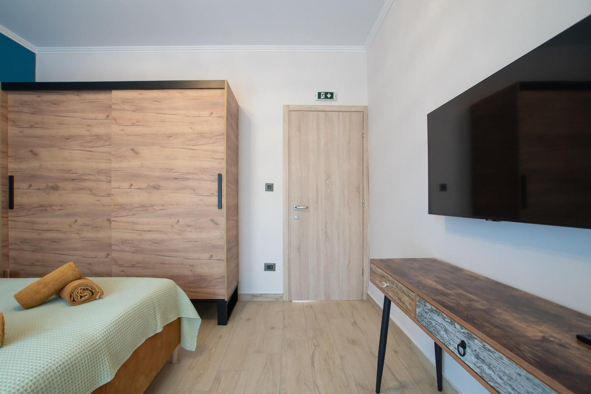 Elegance Suites Платарія Екстер'єр фото